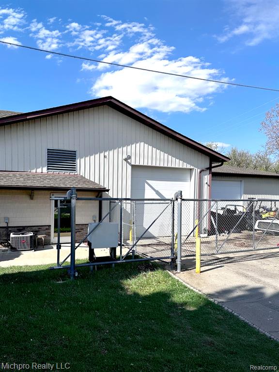 41 S Lake Pleasant Road, Attica, MI 48412 — Photo 2