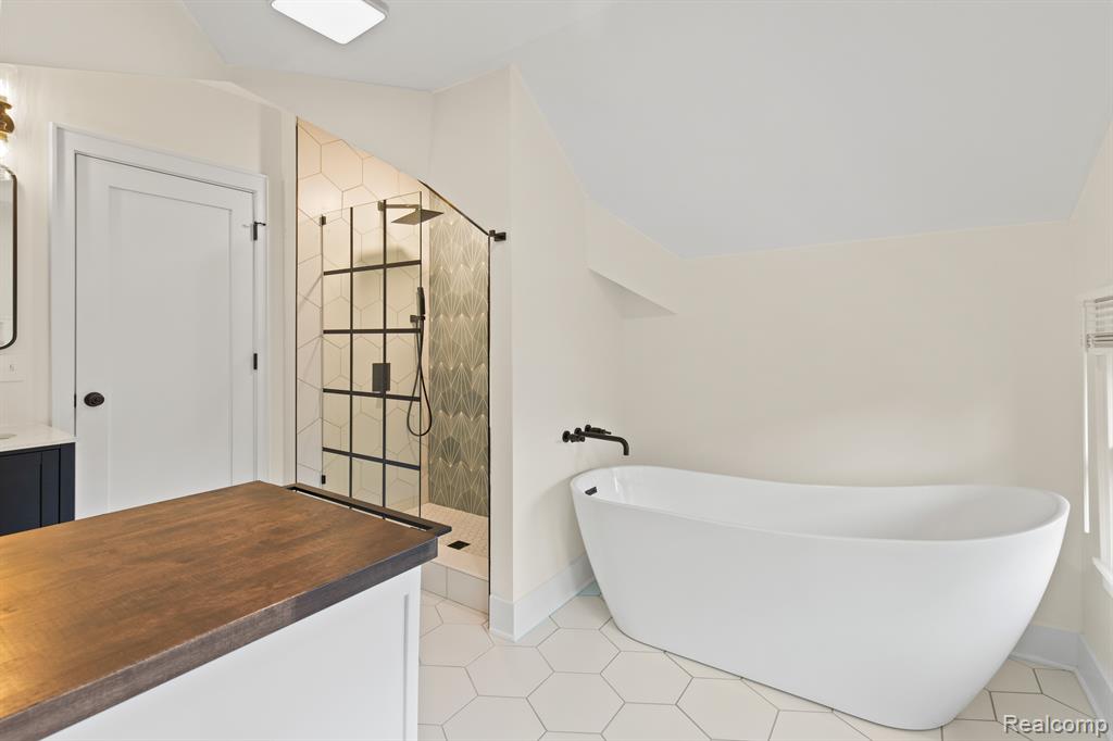 374 E Grand Boulevard, Detroit, MI 48207 — Photo 18