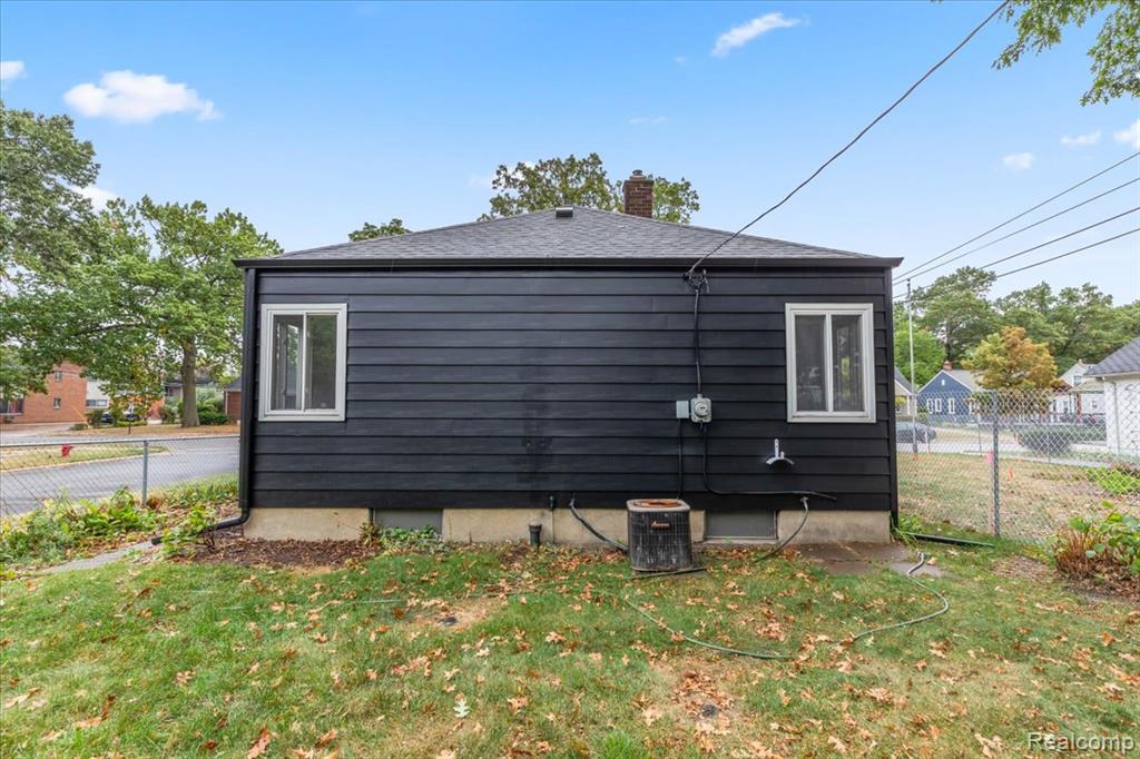 855 Allen Street, Ferndale, MI 48220 — Photo 27