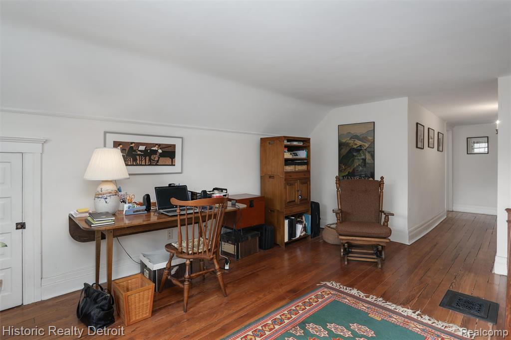 1027 Burns Street, Detroit, MI 48214 — Photo 37