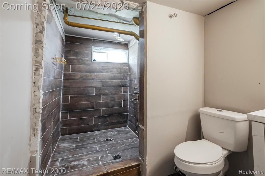 19615 Eastwood Drive, Harper Woods, MI 48225 — Photo 39