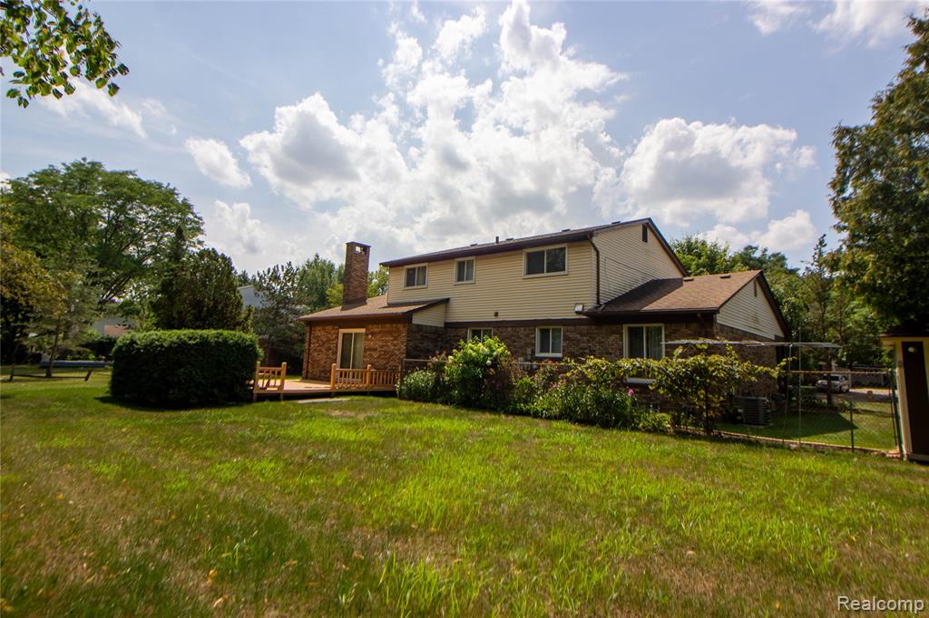 5502 Whitehaven Drive, Troy, MI 48085 — Photo 17