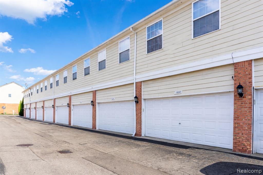 13207 St Ervin Avenue, 26, Detroit, MI 48215 — Photo 46