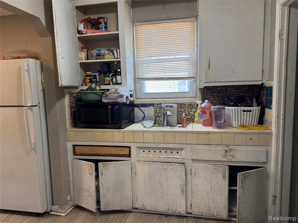 6386 EVERGREEN Avenue - Photo 5