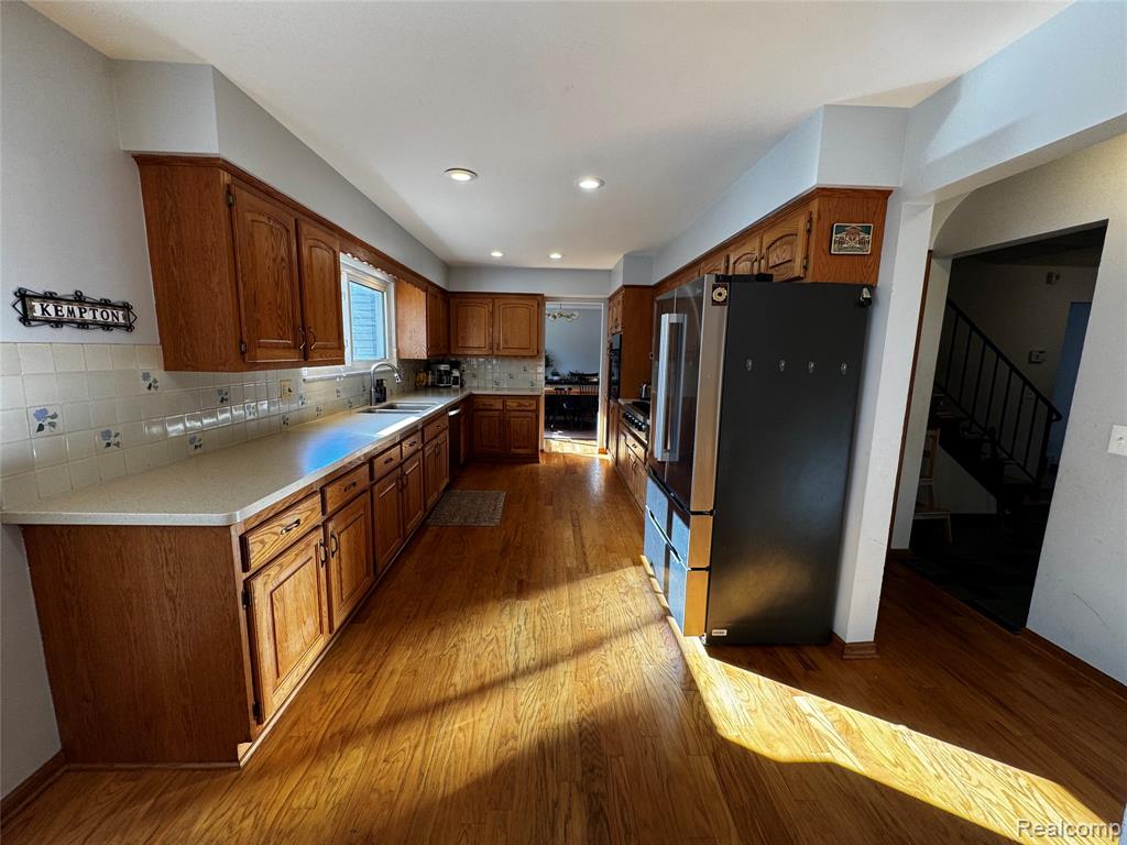 855 Avon Court, Grosse Pointe Woods, MI 48236 — Photo 32