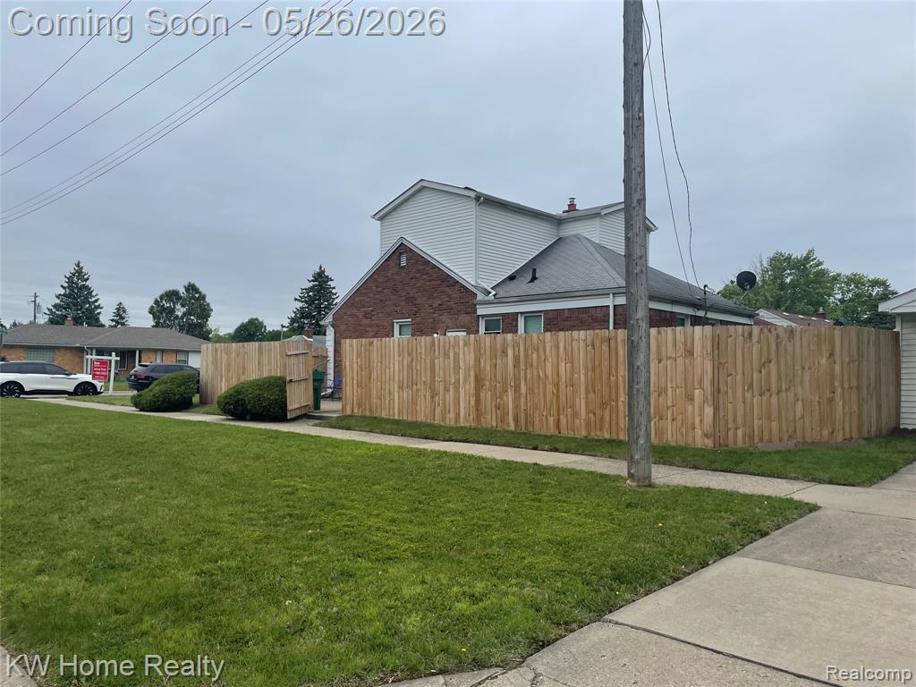 16853 Lincoln Avenue, Eastpointe, MI 48021 — Photo 30