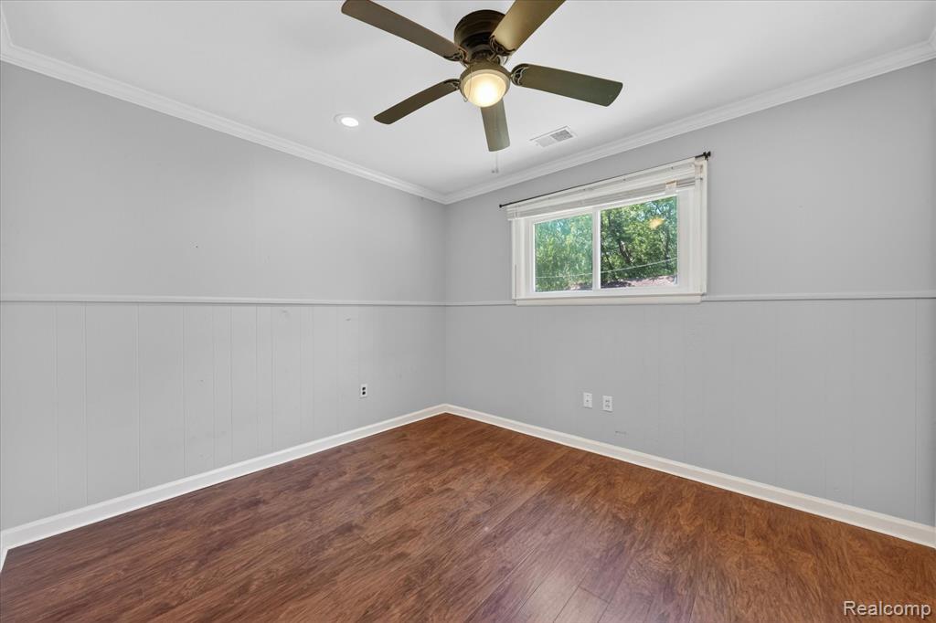 401 W Liberty Street, South Lyon, MI 48178 — Photo 19