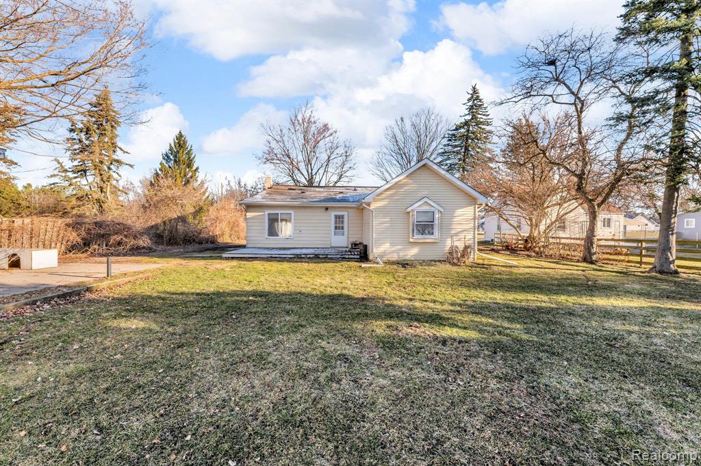 8396 E RICHFIELD Road, Davison, MI 48423 — Photo 3