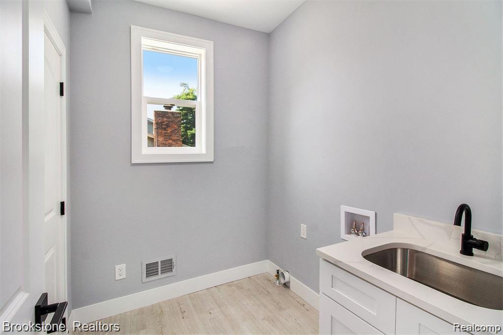 4150 Athens Avenue, Waterford, MI 48329 — Photo 13