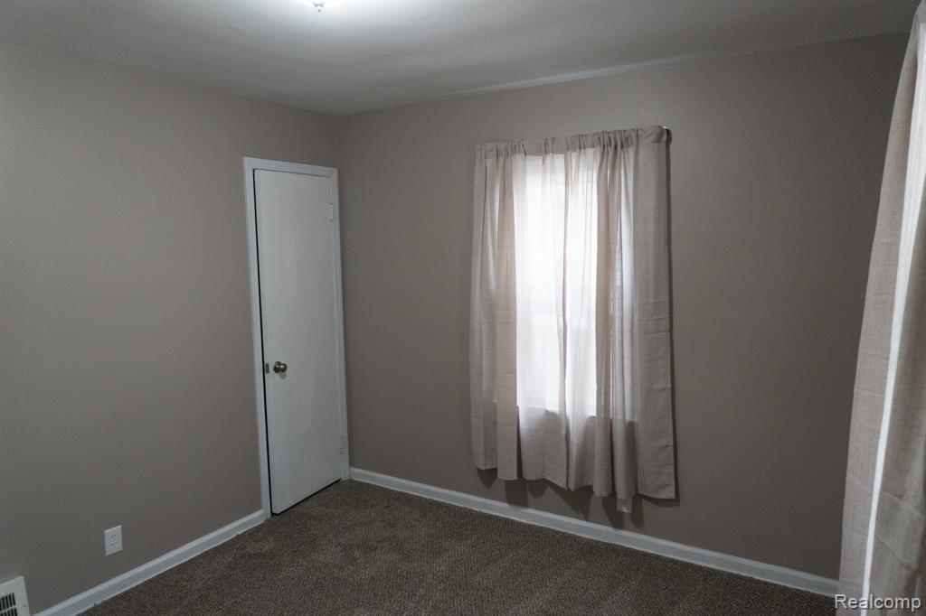 737 Campbell Street, Flint, MI 48507 — Photo 17