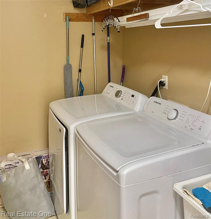 43267 Woodbridge Drive, Clinton Twp, MI 48038 — Photo 13