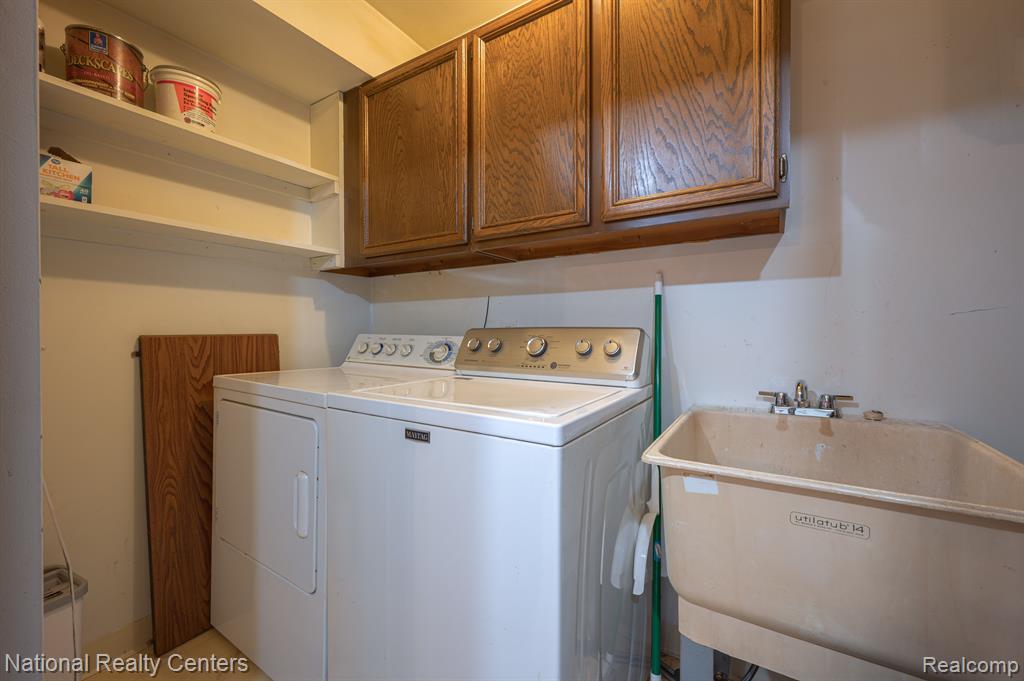 47445 DEQUINDRE Road, Rochester Hills, MI 48307 — Photo 10