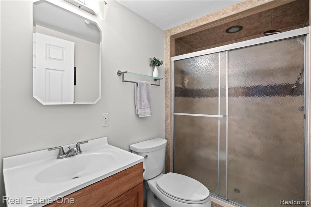 44650 W 11 Mile Road, Novi, MI — Photo 28