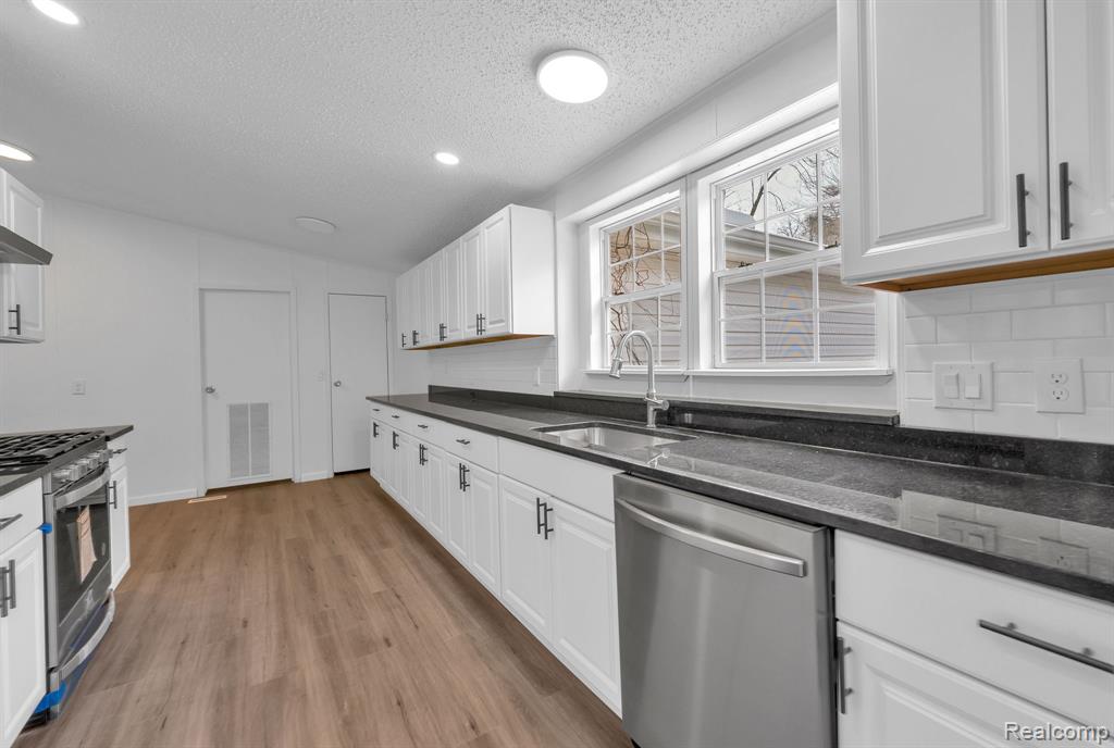 36085 Wick Road, Romulus, MI 48174 — Photo 30
