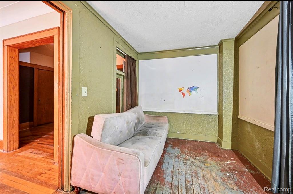 704 STUART Avenue, Kalamazoo, MI 49007 — Photo 18