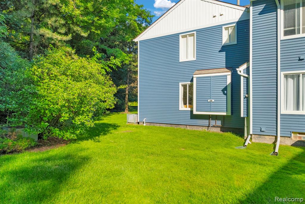 45000 Bayview Drive, 3, Novi, MI 48377 — Photo 31