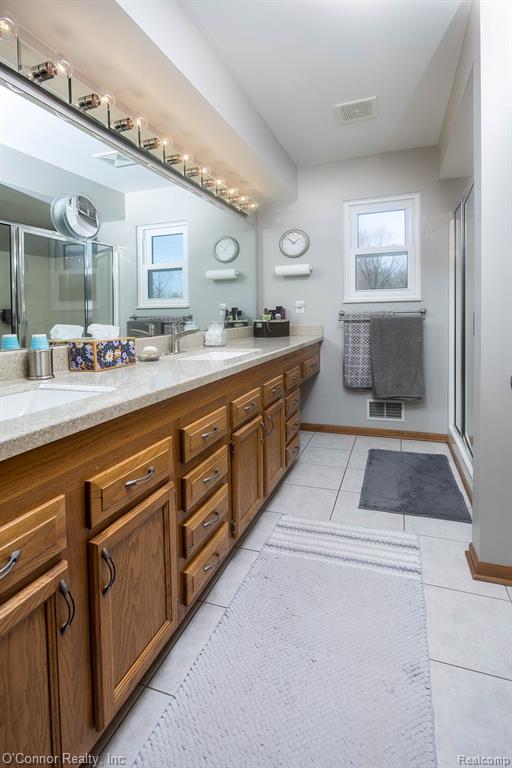 748 ALEXANDRIA Street, Marysville, MI 48040 — Photo 17
