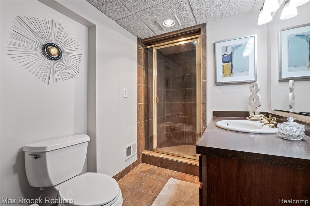 5101 Village Commons Drive, West Bloomfield, MI — Photo 54