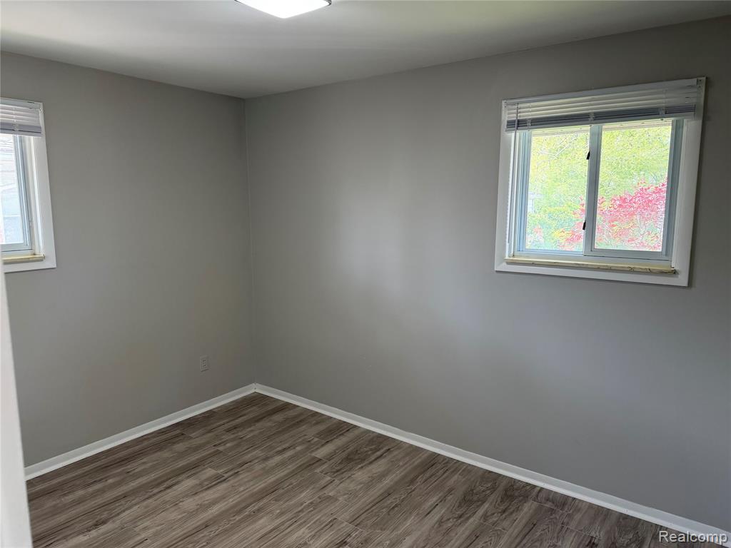 9001 Shannon Drive, Sterling Heights, MI 48314 — Photo 18