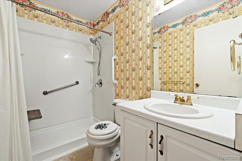 616 RICKETT Road, 111, Brighton, MI 48116 — Photo 12