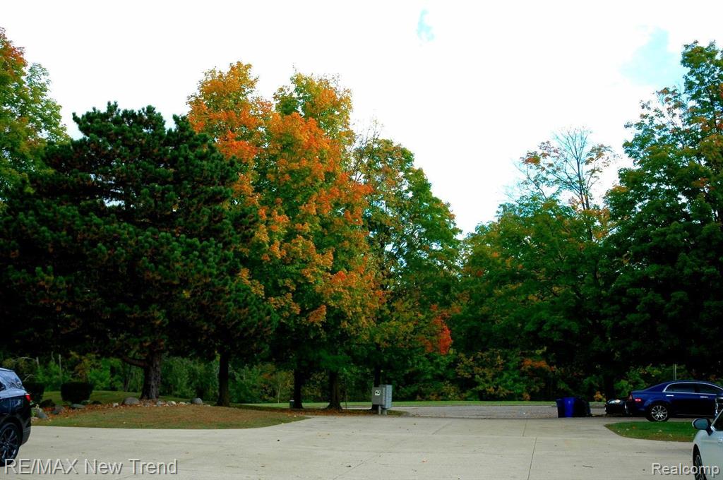 9528 FENHILL Drive, Grand Blanc, MI 48439 — Photo 3