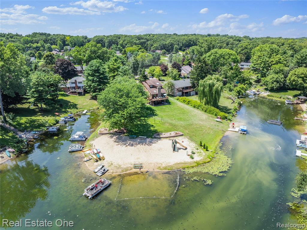 5223 Red Fox Drive, Brighton, MI 48114 — Photo 31
