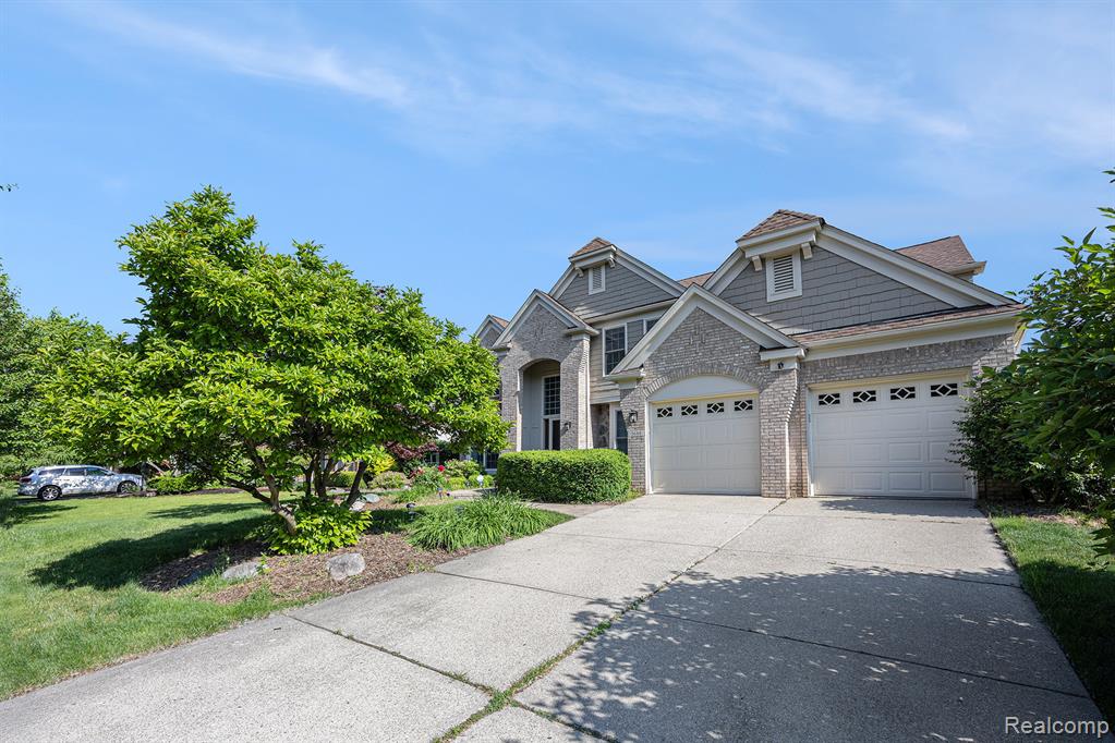 5686 Cherry Lane, West Bloomfield, MI 48324 — Photo 43
