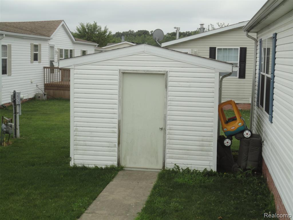 5931 Megans Ridge, Monroe, MI 48161 — Photo 4