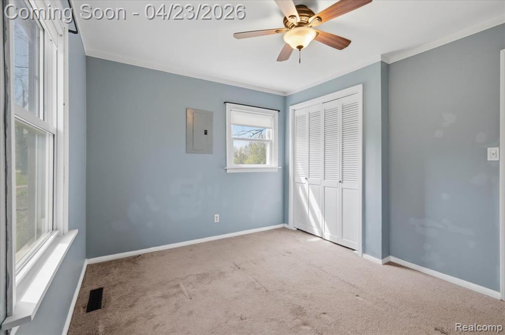4008 Woodmere Drive, Waterford, MI 48329 — Photo 19