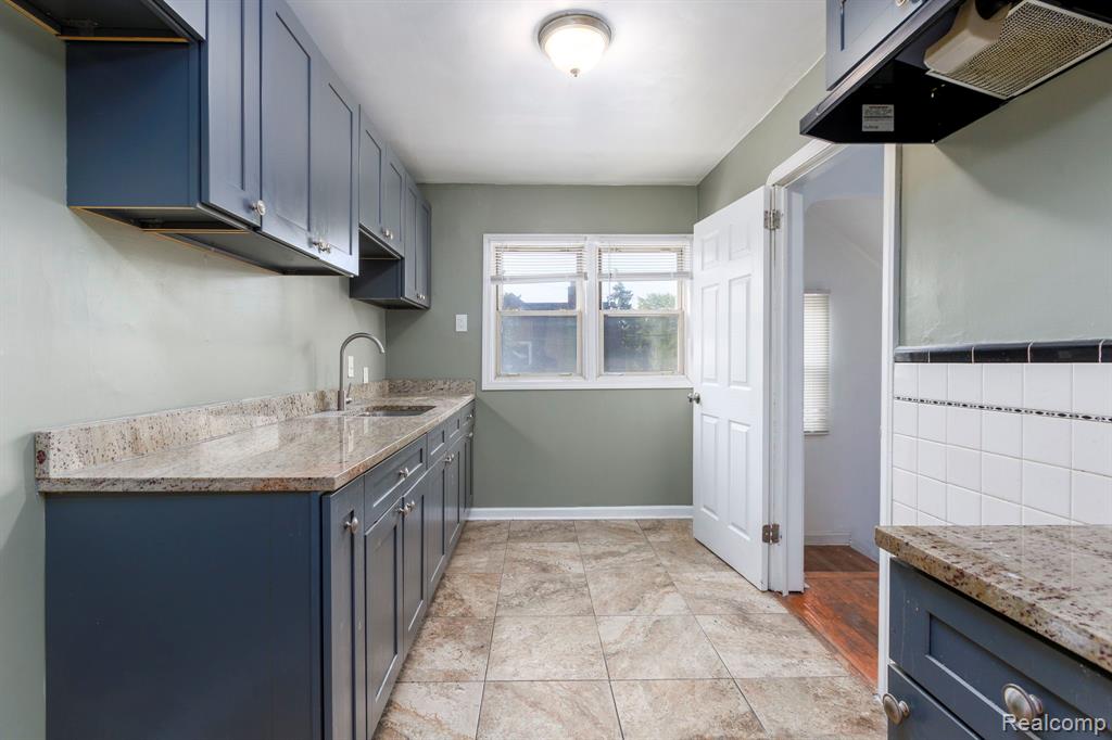 5500 Devonshire Road, Detroit, MI 48224 — Photo 7