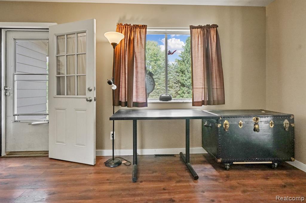 5014 Oak Hill Road, Clarkston, MI 48348 — Photo 14