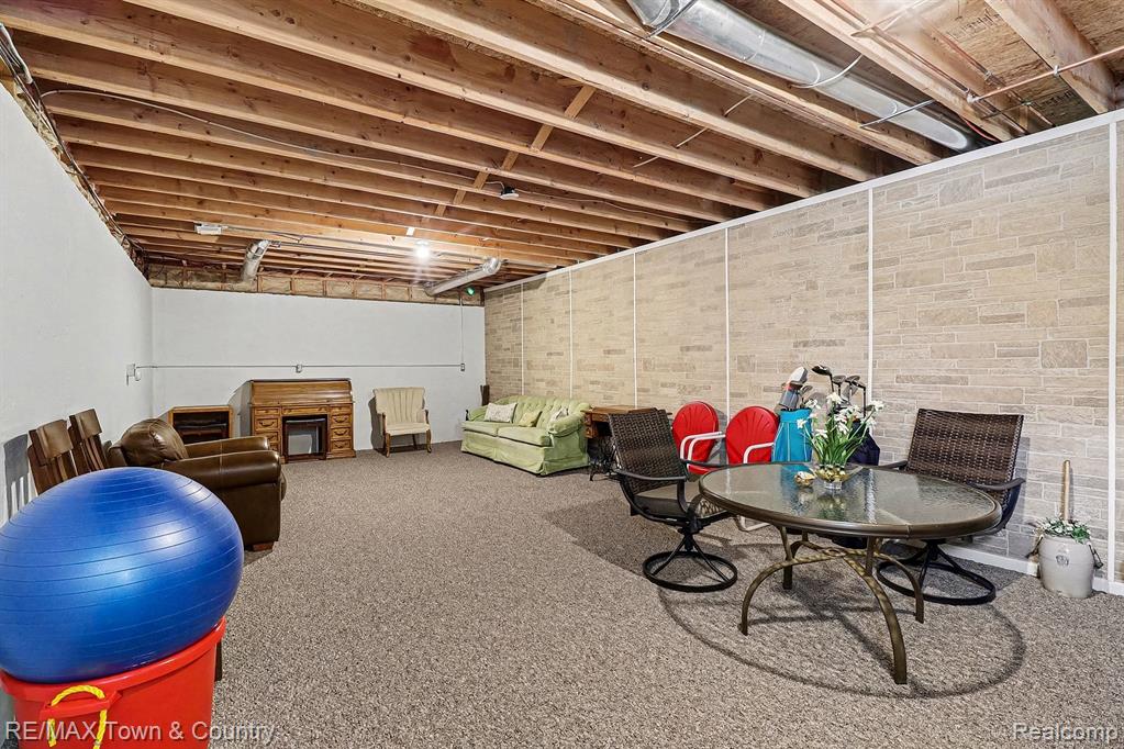 7241 Kings Way, Flushing, MI 48433 — Photo 22