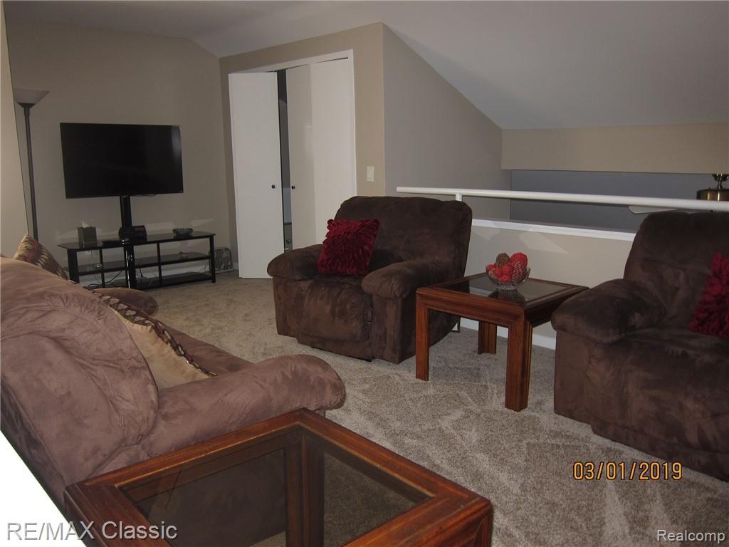 669 CAMDEN Court, Rochester Hills, MI 48307 — Photo 22