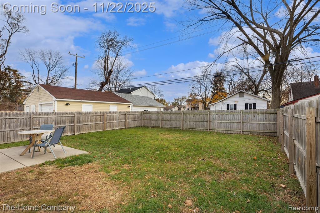 1226 E Bernhard Avenue, Hazel Park, MI 48030 — Photo 36