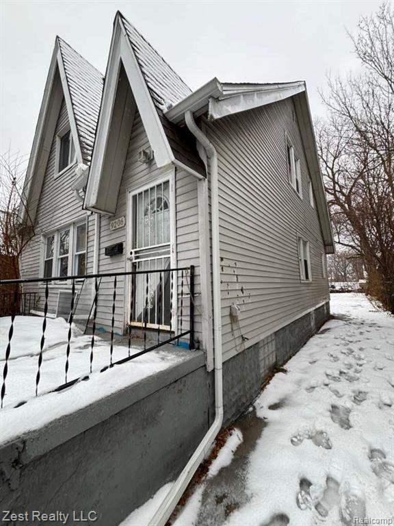 9206 PINEHURST Street, Detroit, MI 48204 — Photo 2