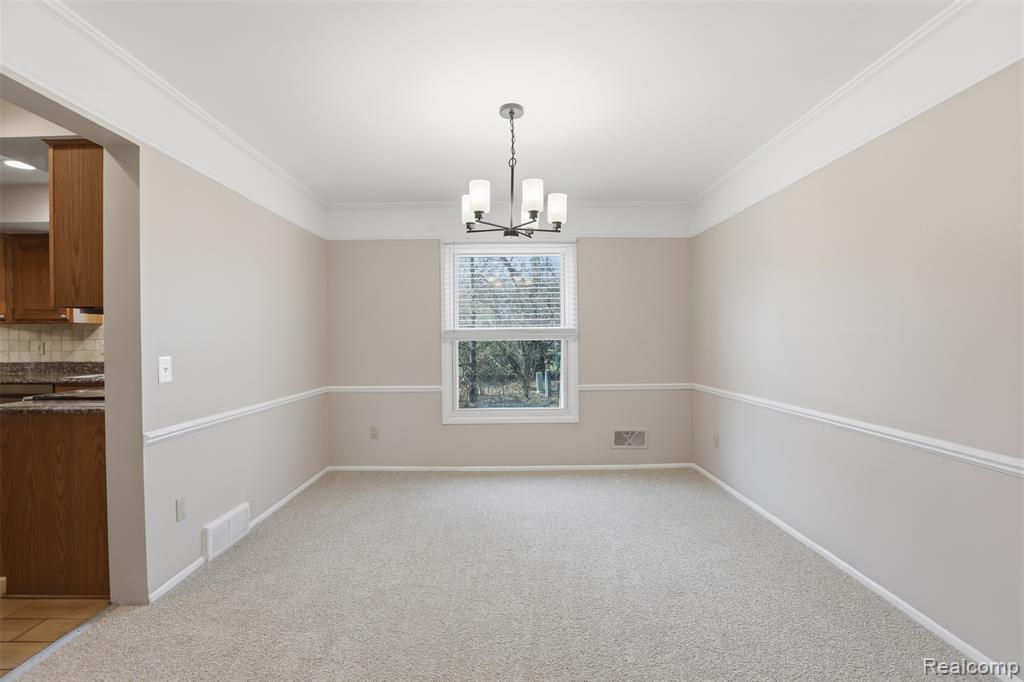 5972 Barnstable Court, West Bloomfield, MI — Photo 11