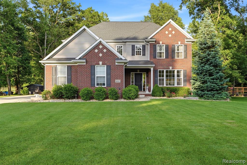 9001 Van Dusen Court, South Lyon, MI 48178
