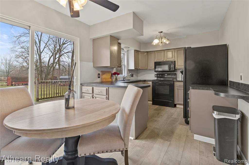 3053 Eastgate Street, Burton, MI 48519 — Photo 6
