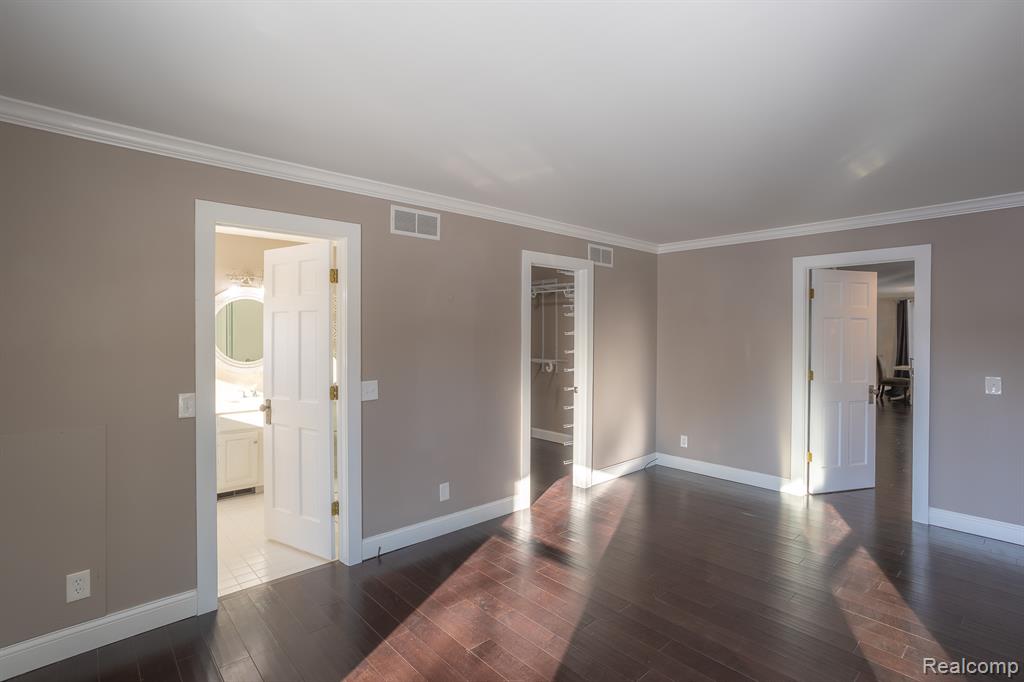 800 Grampian Avenue, Lake Orion, MI 48362 — Photo 24