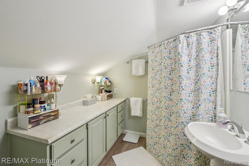 409 S Walnut Street, Howell, MI 48843 — Photo 20