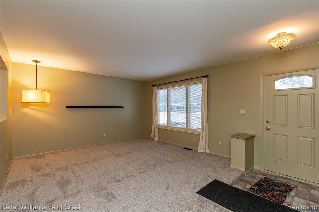 44205 Felstone Drive, Sterling Heights, MI 48313 — Photo 3