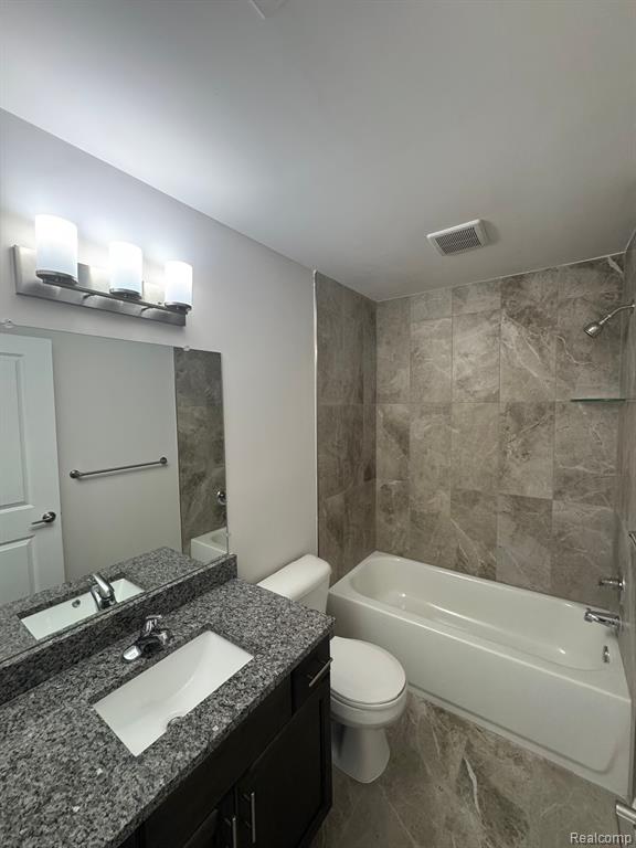 8286 HEYWOOD Circle, Sterling Heights, MI 48312 — Photo 10