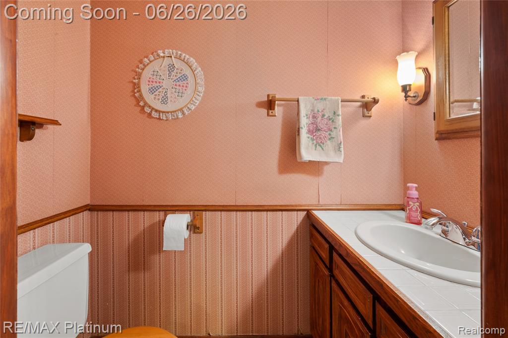 9460 Deer Park Court, Fenton, MI 48430 — Photo 21