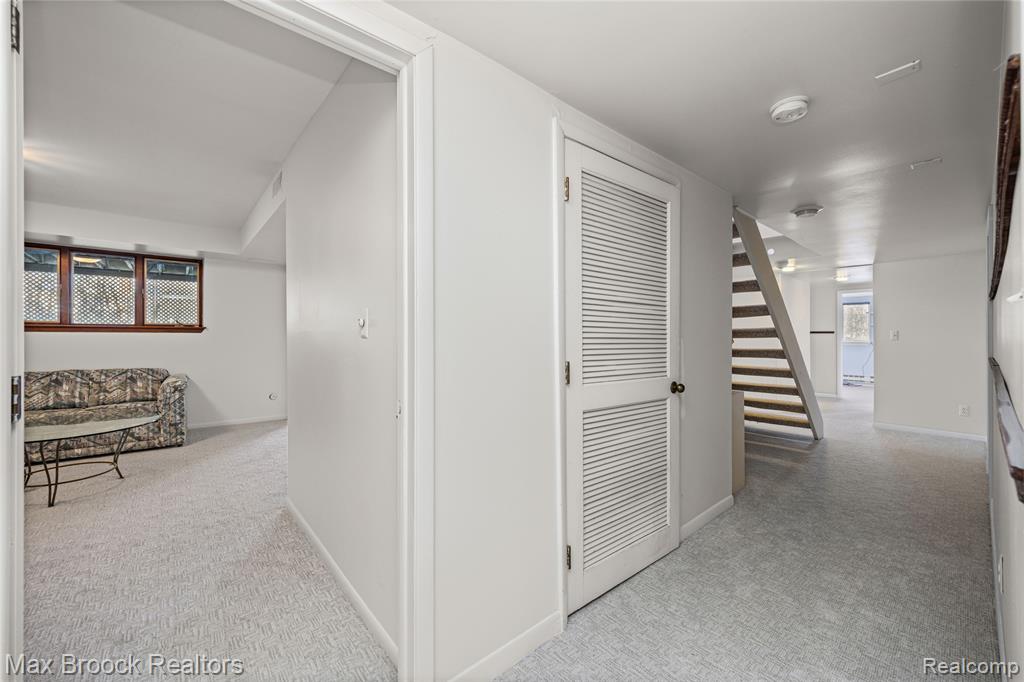 35550 Pleasant Valley Road, Farmington Hills, MI, 48331