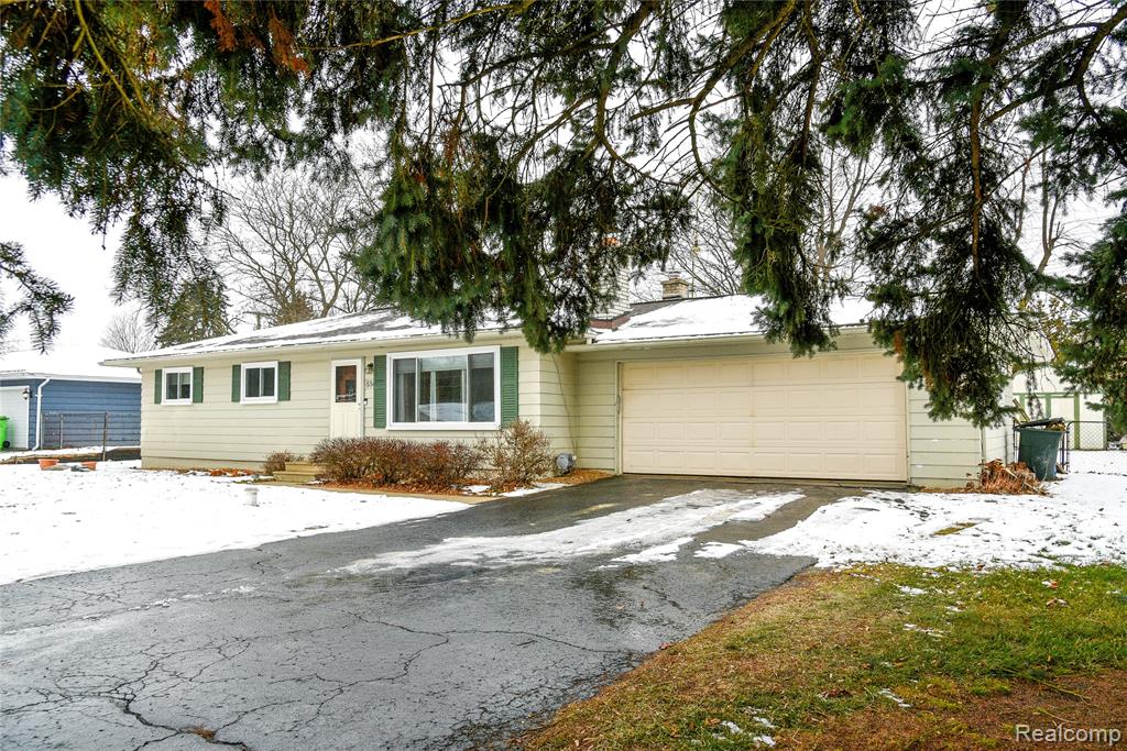 884 Eugene Drive, Oxford, MI 48371 — Photo 3