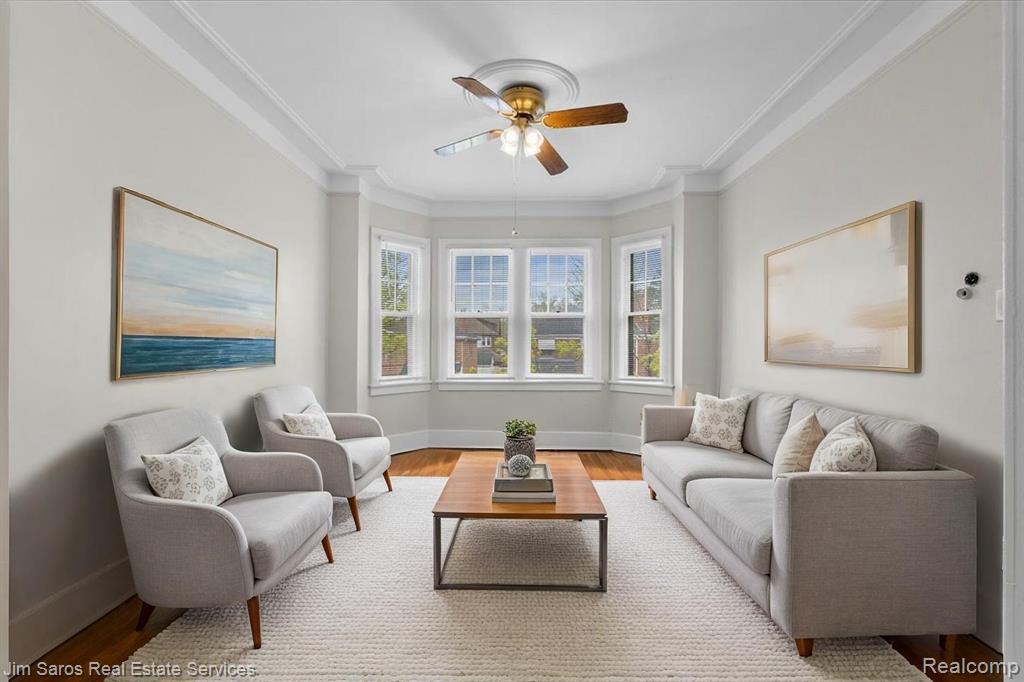 981 2N Beaconsfield Avenue, Grosse Pointe, MI 48230 — Photo 4