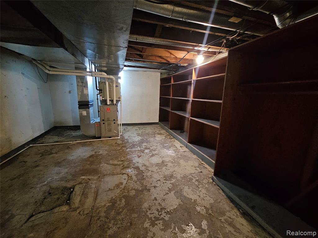 607 Roome Court, Flint, MI 48503 — Photo 24