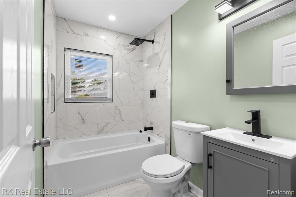 23290 Rosalind Avenue, Eastpointe, MI 48021 — Photo 26