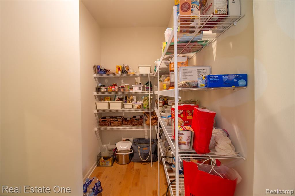 45204 Preserve Court, Novi, MI — Photo 18