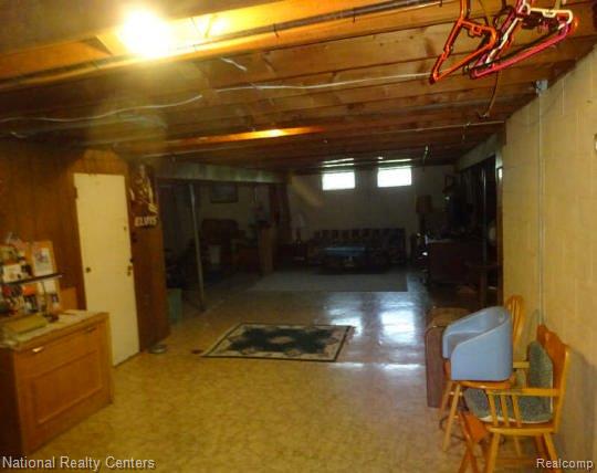 27125 Delos Road, New Boston, MI 48164 — Photo 10